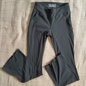 Outdoor Voices Superform Rib Flare Pants Charcoal Black Med High Waisted